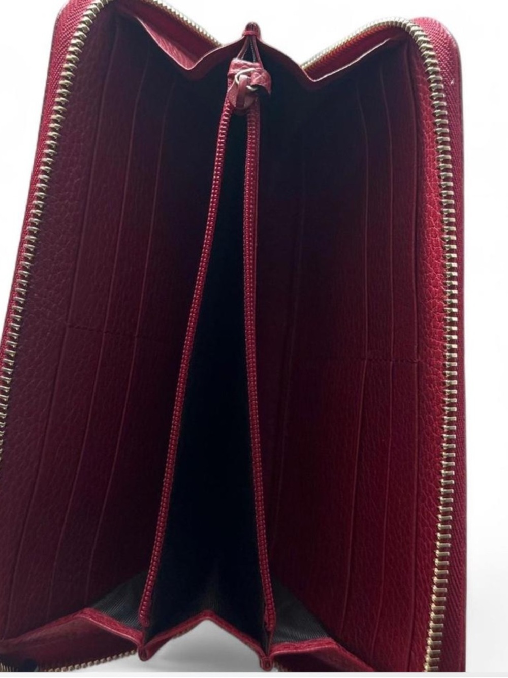 Gucci GG Zip Around Wallet With Red Trim - Picture 2 of 3